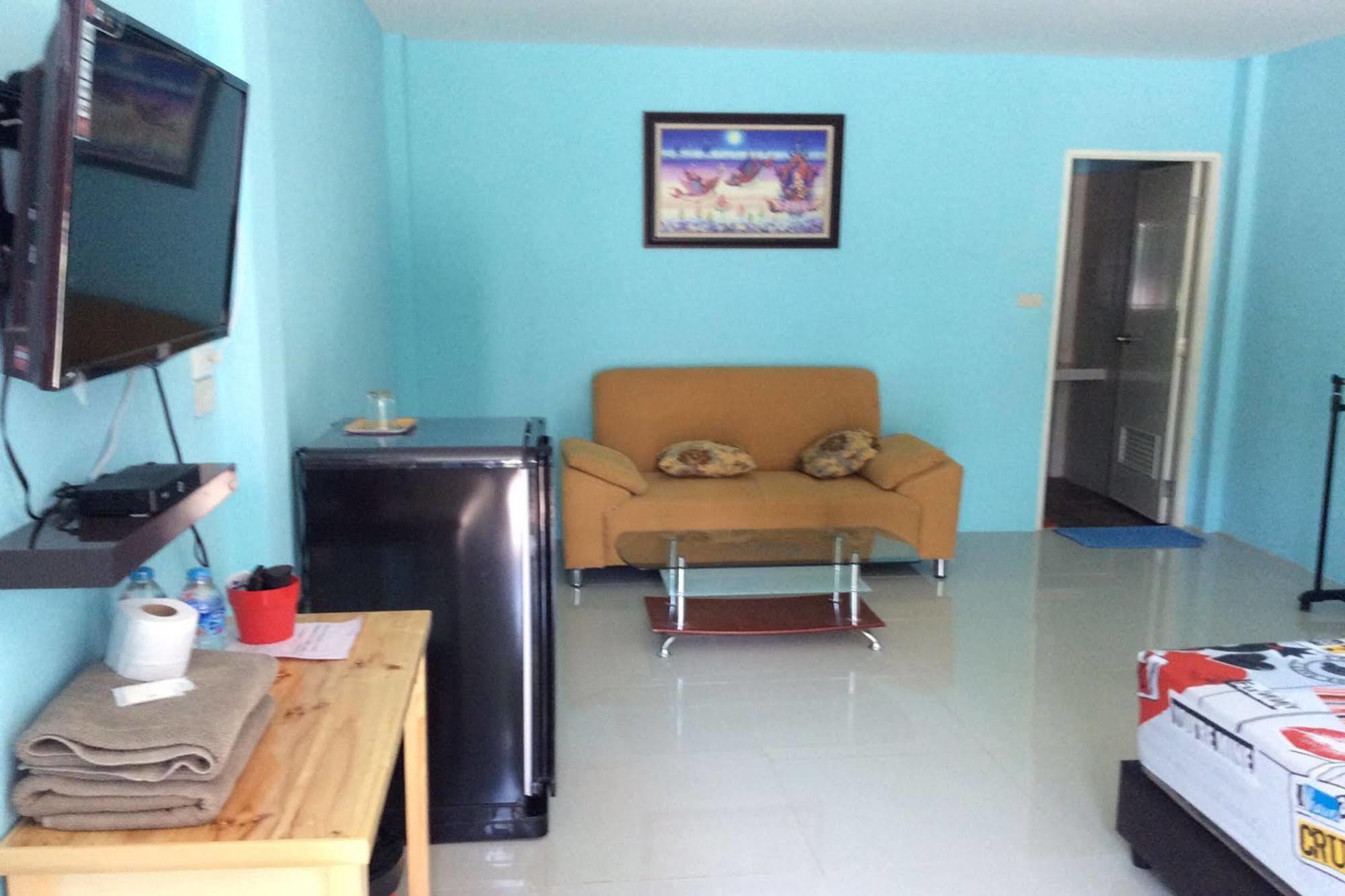 Baan Sri Family Otel Kabin Buri Dış mekan fotoğraf