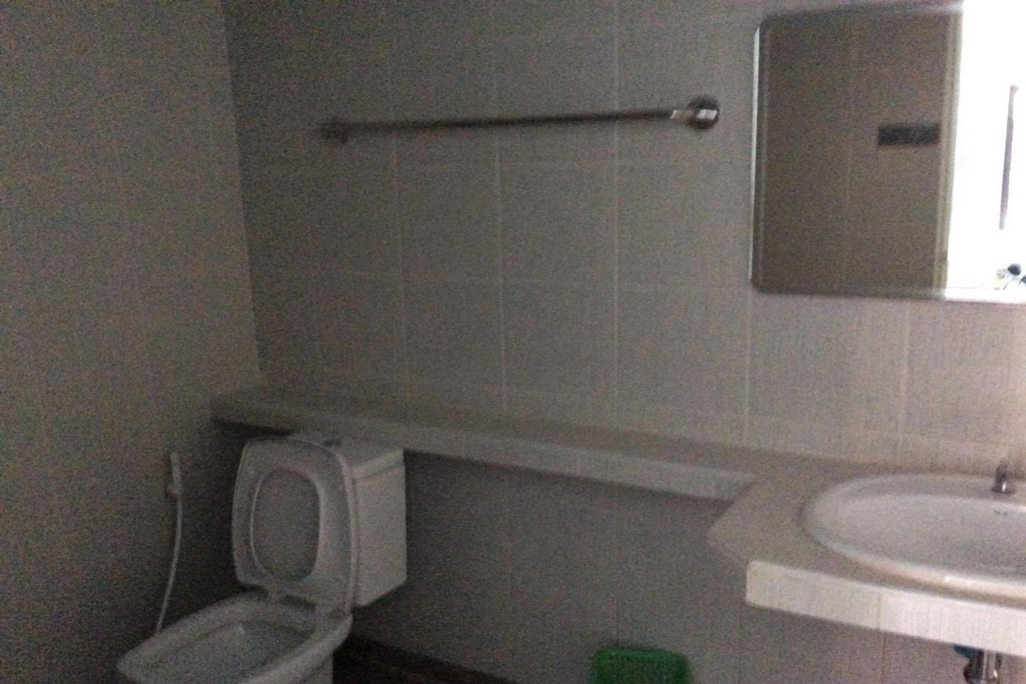 Baan Sri Family Otel Kabin Buri Dış mekan fotoğraf